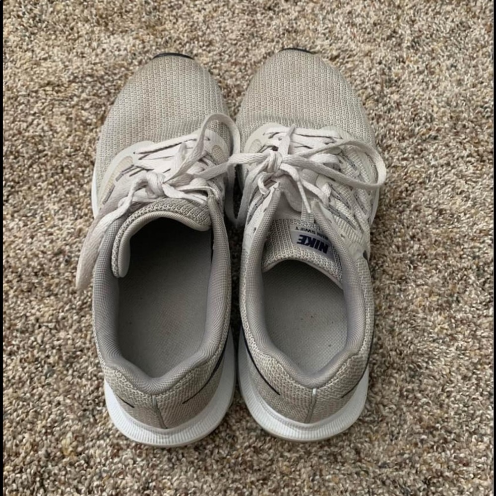 Nike “Run Swift” Grey Women’s 9
